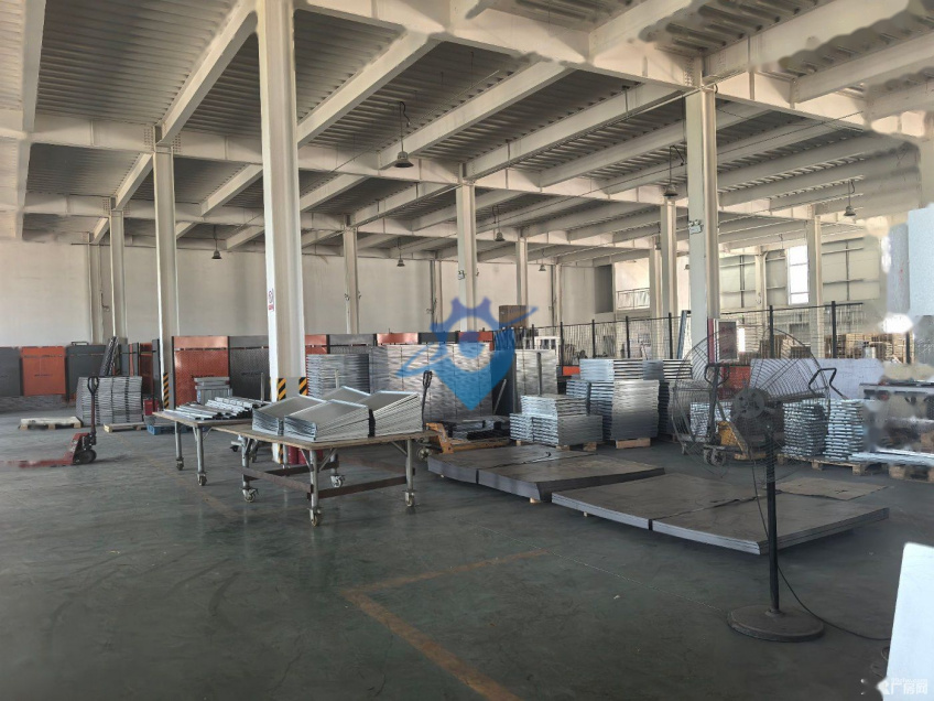 石家庄鹿泉开发区6000㎡标准厂房出租 1F 0.4元 2F 0.35元